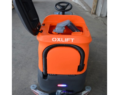 Высокопроизводительная поломоечная машина Oxlift NR530 с управлением сидя