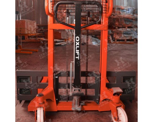 Гидравлический штабелер с широкими опорными лапами HS16-W Oxlift 1600 мм 1500 кг