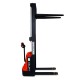 Самоходный штабелер AX 2516 Oxlift 2500 мм 1600 кг