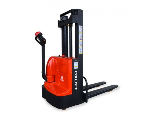 Самоходный штабелер AX 2516 Oxlift 2500 мм 1600 кг