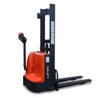 Самоходный штабелер AX 1616 Oxlift 1600 мм 1600 кг
