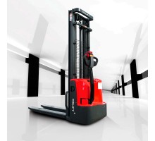 Самоходный штабелер AX 3512 Oxlift 3500 мм 1200 кг