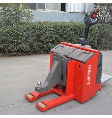 Электрический тягач TG40 (с платформой для оператора) Oxlift TG40