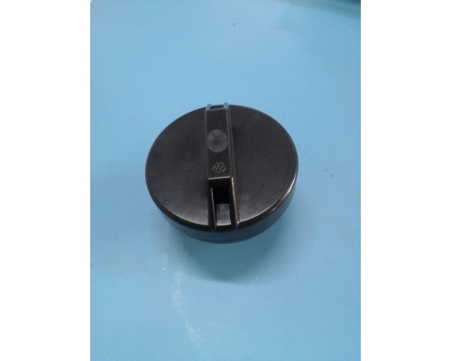 Крышка бензобака погрузчика TCM (216G2-22051)